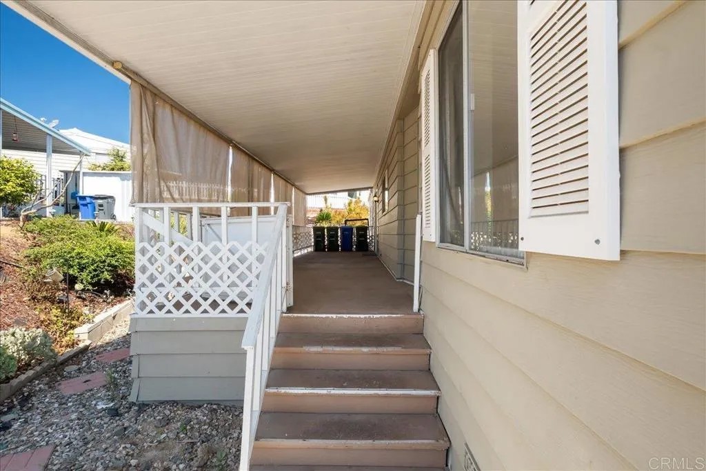 650 S Rancho Santa Fe