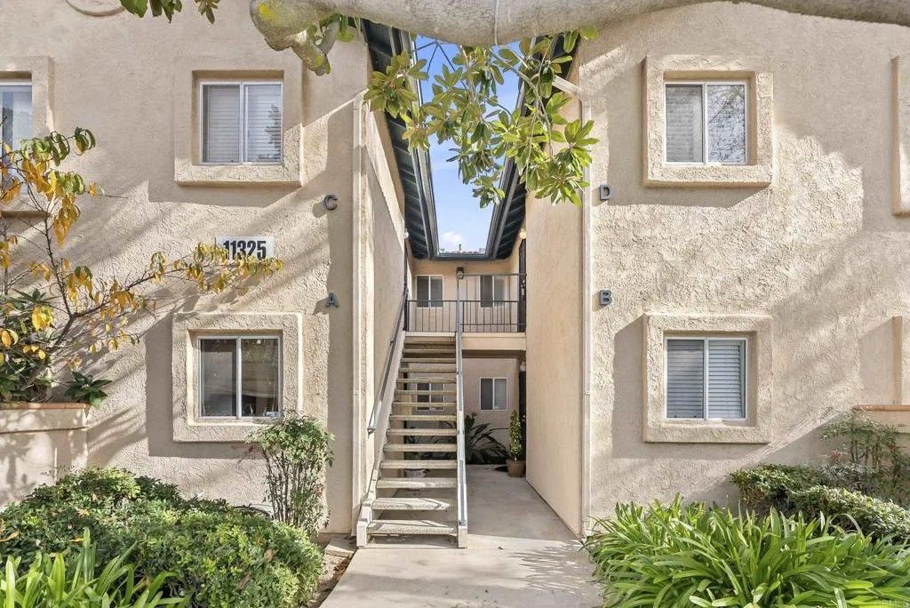 Photo of 11325 Avenida De Los Lobos Unit D, San Diego, CA 92127 (MLS # NDP2511454)