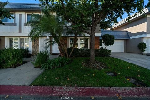 22921 Crol Lake Forest CA 92630