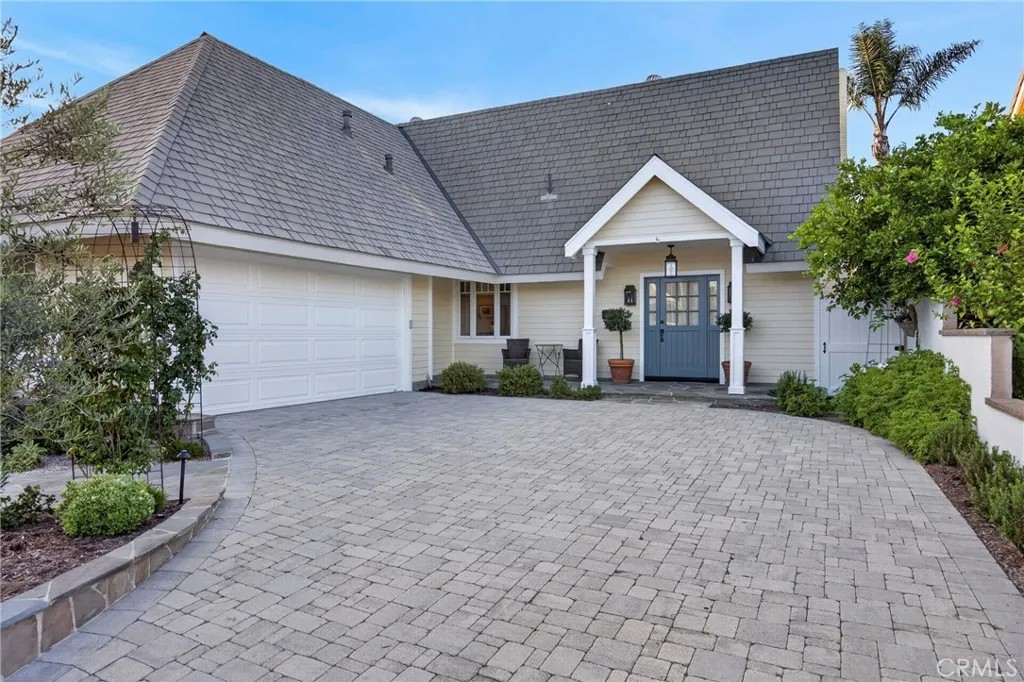 9601 Dumbreck Drive