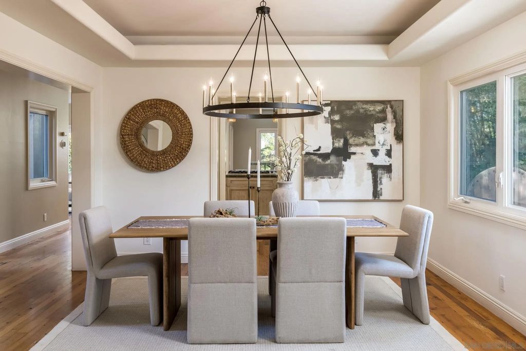 Photo of 372 Hillcrest Scenic Ln, Encinitas, CA 92024 (MLS # 250043421)