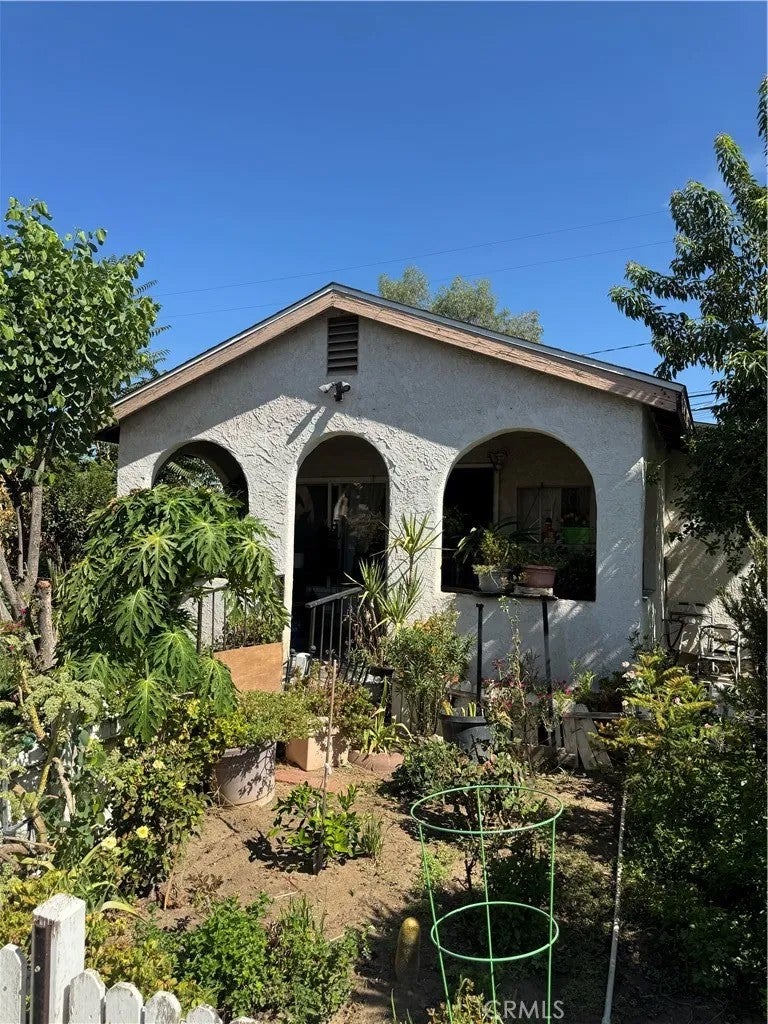 Photo of 174 E 11th ST, Perris, CA 92570 (MLS # TR26184749)