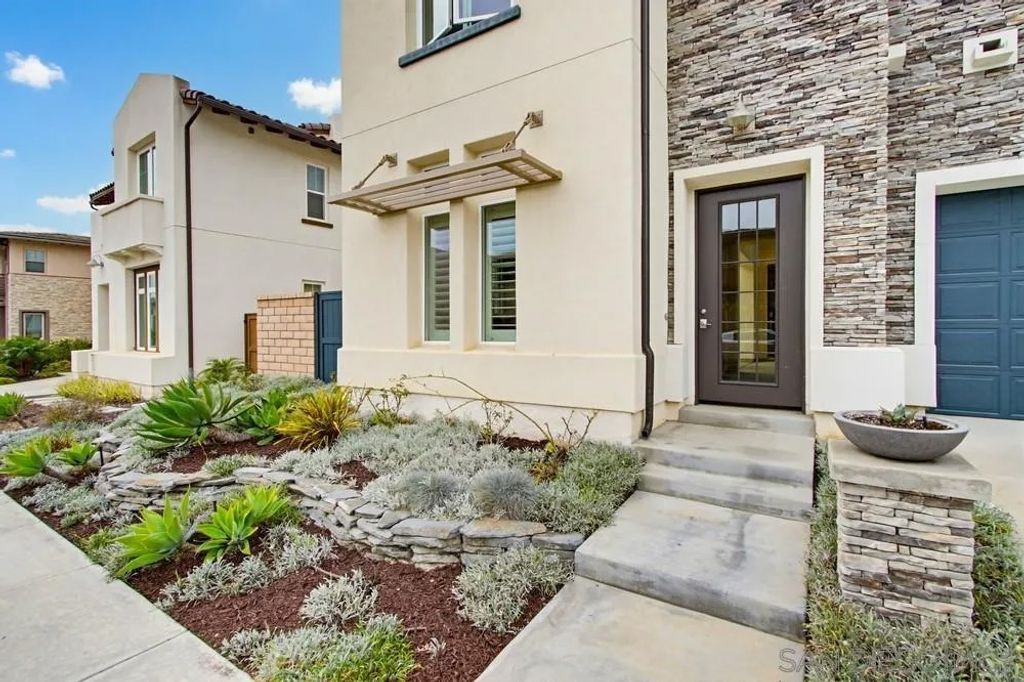 Photo of 6682 Elegante Way, San Diego, CA 92130 (MLS # 260008966)