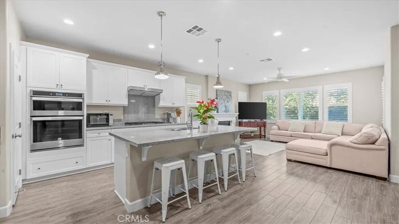 4847 S Rosemary