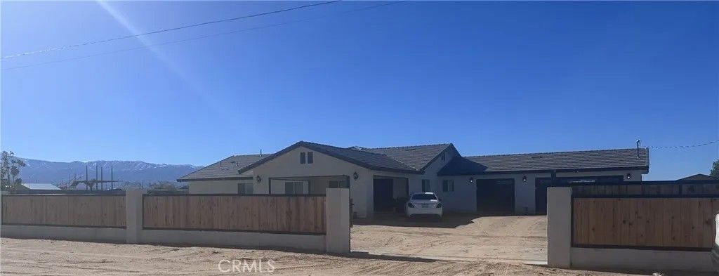Photo of 14426 Tumbleweed Road, Phelan, CA 92371 (MLS # WS25267069)