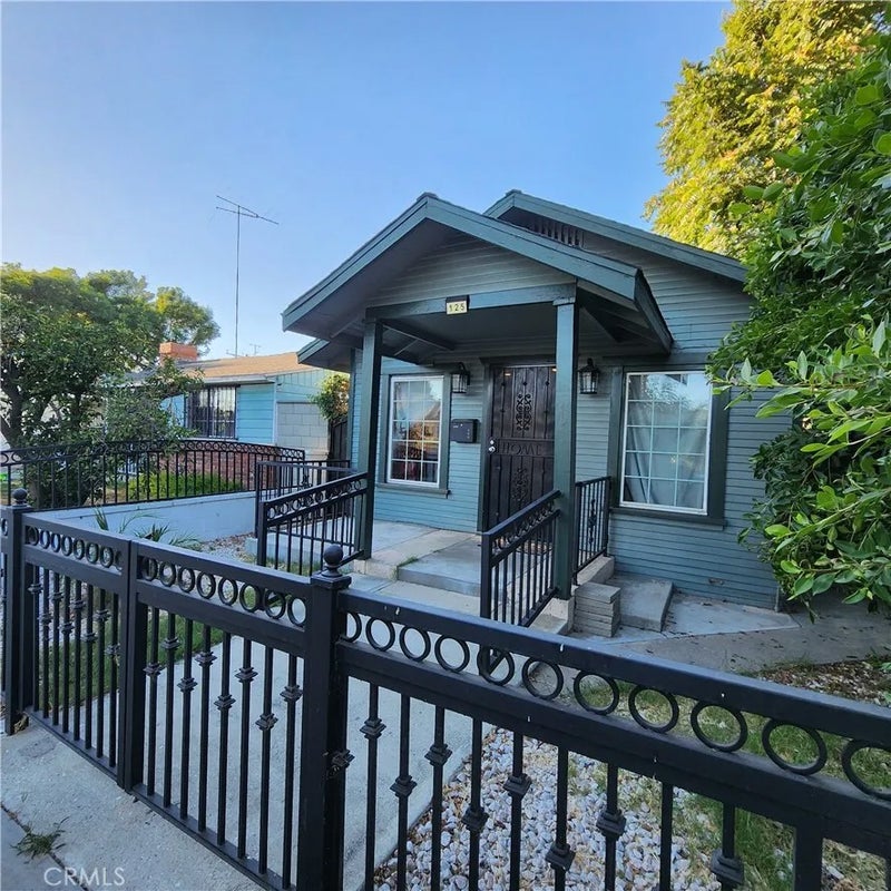 125 E 68th Way