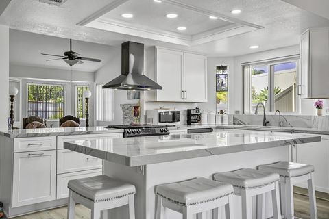5241 Alamosa Park Dr Oceanside CA 92057