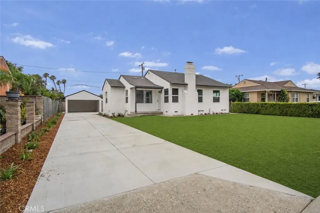 2322 W Cedarwood Street