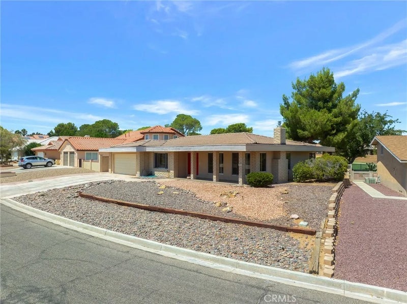 14714 Robin Lane