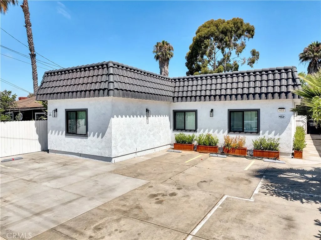 432 Hamilton Street