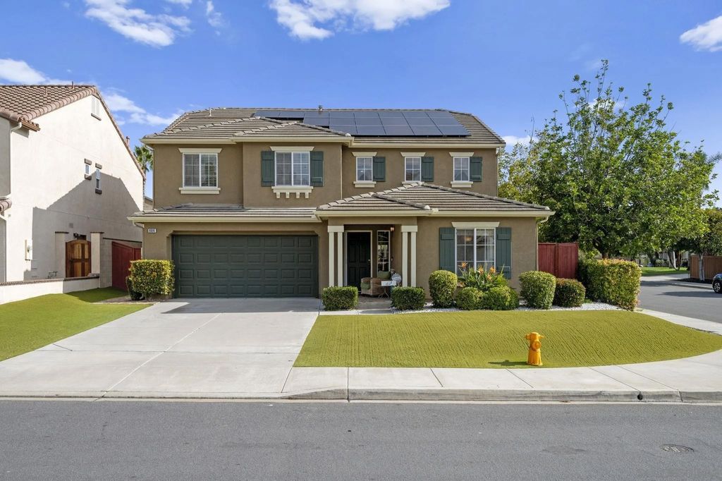 Photo of 984 Manteca Dr, Oceanside, CA 92057 (MLS # 250045182)