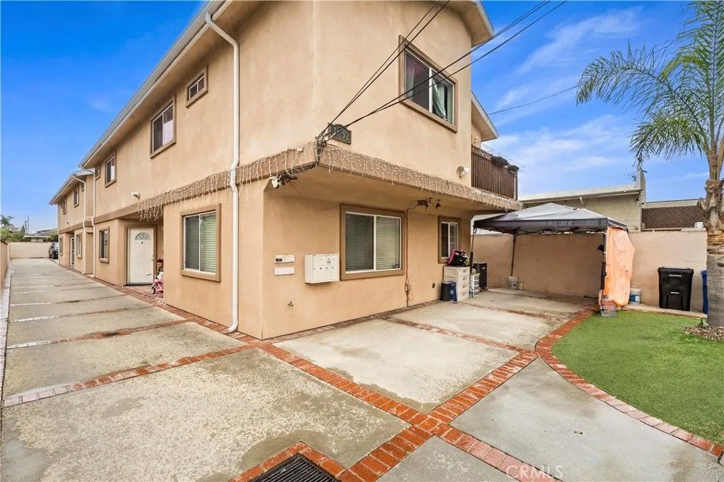 Photo of 1652 Plaza Del Amo, Torrance, CA 90501 (MLS # WS25265497)