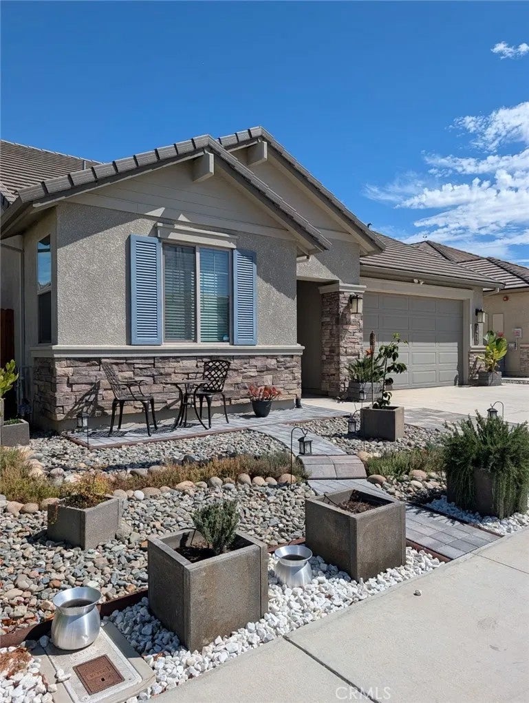 1437 Sunridge Court