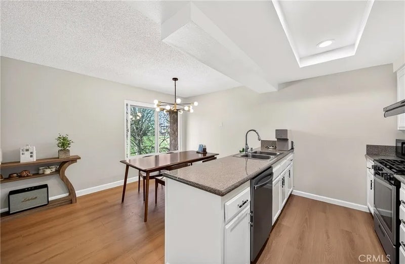 1525 Walnut Leaf 211