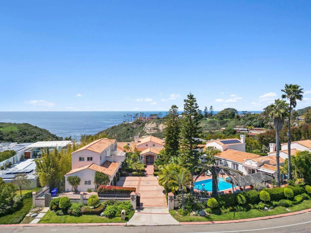 Photo of 9450 La Jolla Farms Road, La Jolla, CA 92037 (MLS # 260011171)