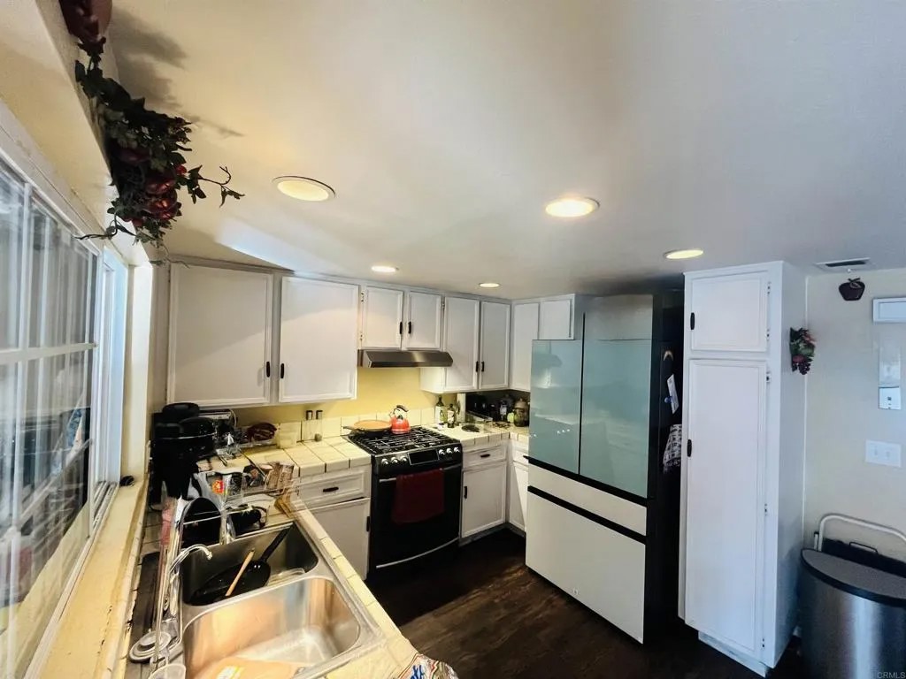 1898 Isla Del Campanero