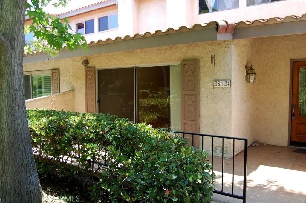 Photo of 28124 Ridgethorne Court, Rancho Palos Verdes, CA 90275 (MLS # PV25271859)