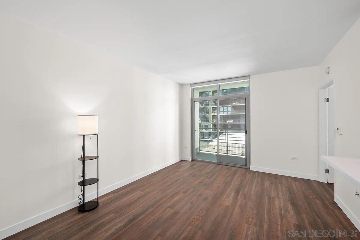 425 W Beech Street 721