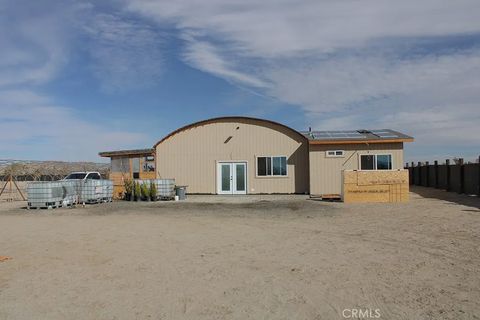 Photo of 103 E Avenue R4, Littlerock, CA 93543 (MLS # SR26083590)