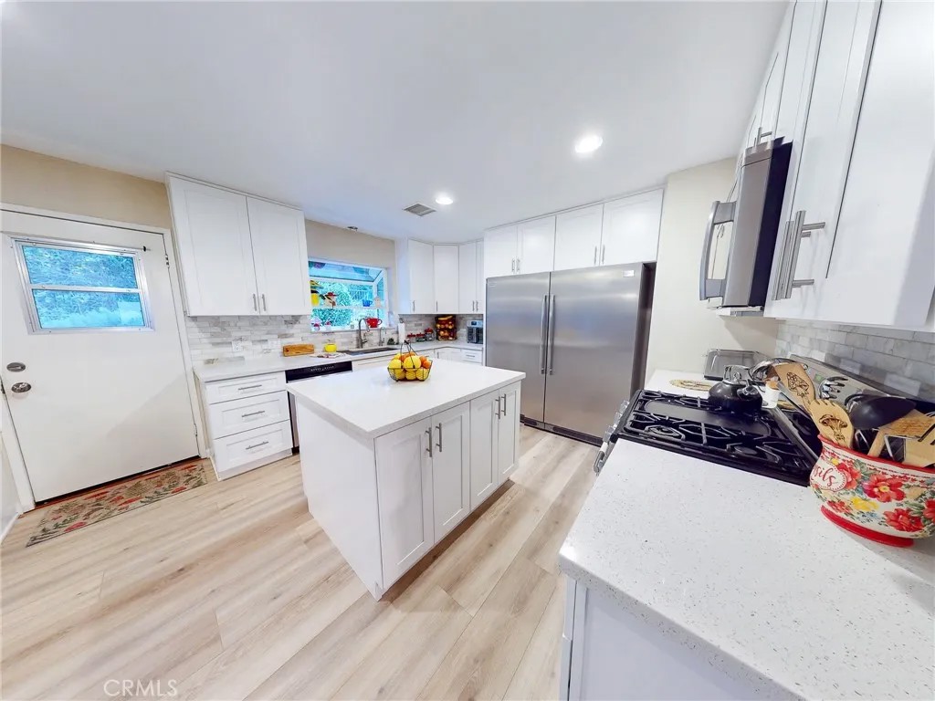 23144 Twin Canyon