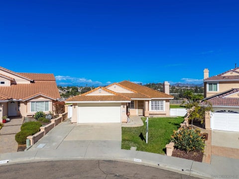 Photo of 15691 Corte Raposo, San Diego, CA 92127 (MLS # 260023662)