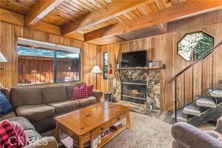 42962 Dogwood Drive