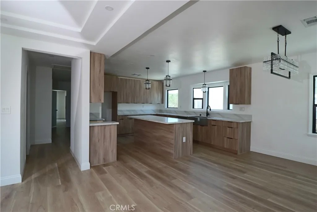 1921 W 94th Street