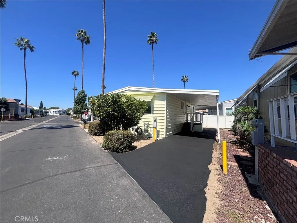 Photo of 4117 W McFadden AVE #517, Santa Ana, CA 92704 (MLS # PW26197609)