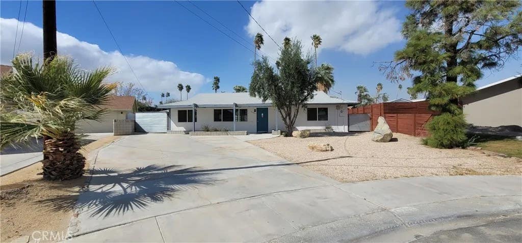 Photo of 43035 Warner Trail, Palm Desert, CA 92211 (MLS # OC26162651)