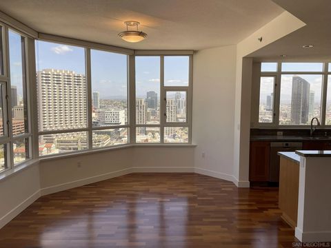Tiny photo for 700 W Harbor #2501, San Diego, CA 92101 (MLS # 250038613)
