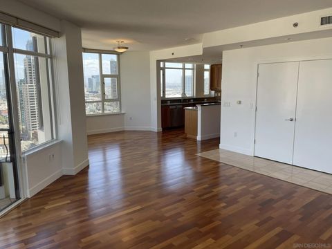 Tiny photo for 700 W Harbor #2501, San Diego, CA 92101 (MLS # 250038613)