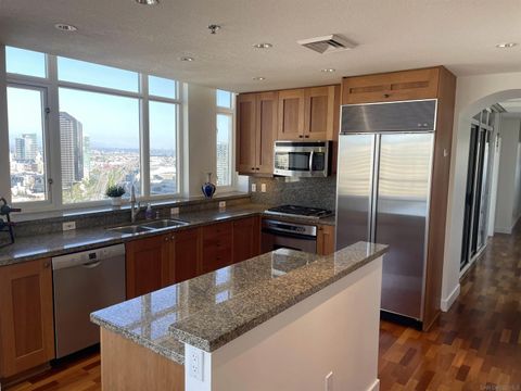 Tiny photo for 700 W Harbor #2501, San Diego, CA 92101 (MLS # 250038613)