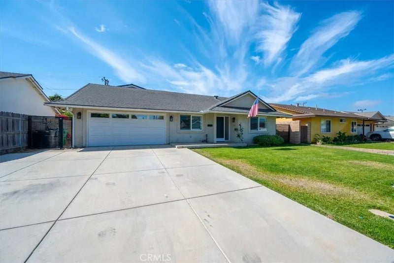 1118 E Sunset Avenue