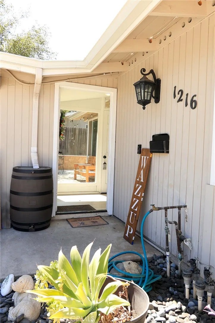 1216 San Jacinto