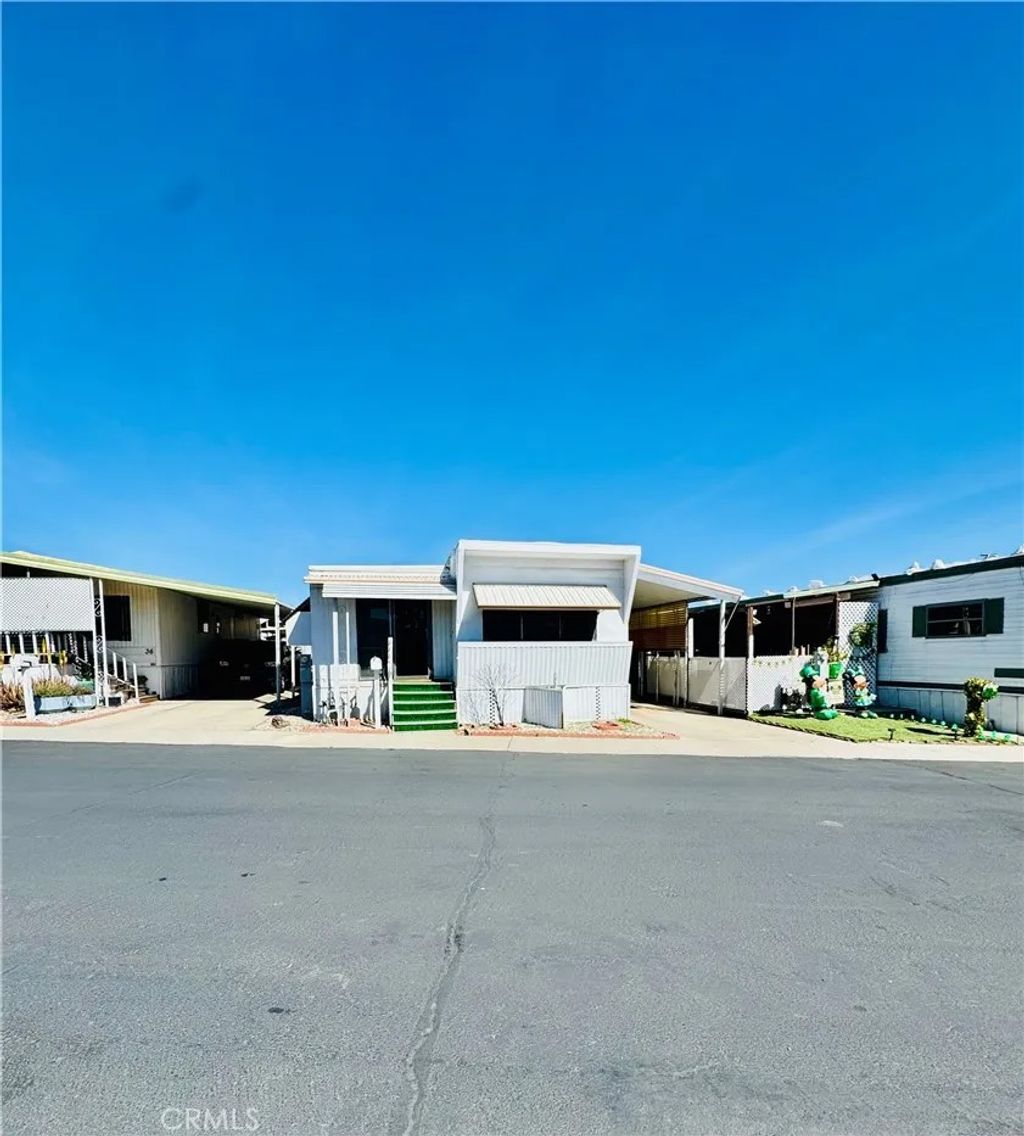 Photo of 5580 Moreno St #37, Montclair, CA 91763 (MLS # IV26059771)