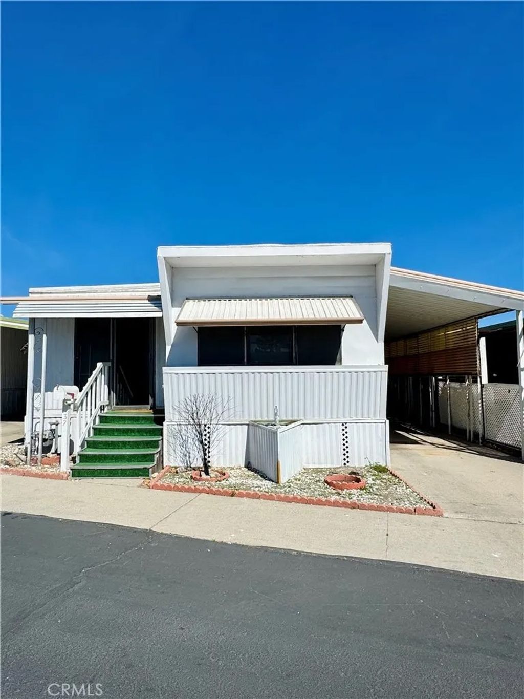 Photo of 5580 Moreno St #37, Montclair, CA 91763 (MLS # IV26059771)