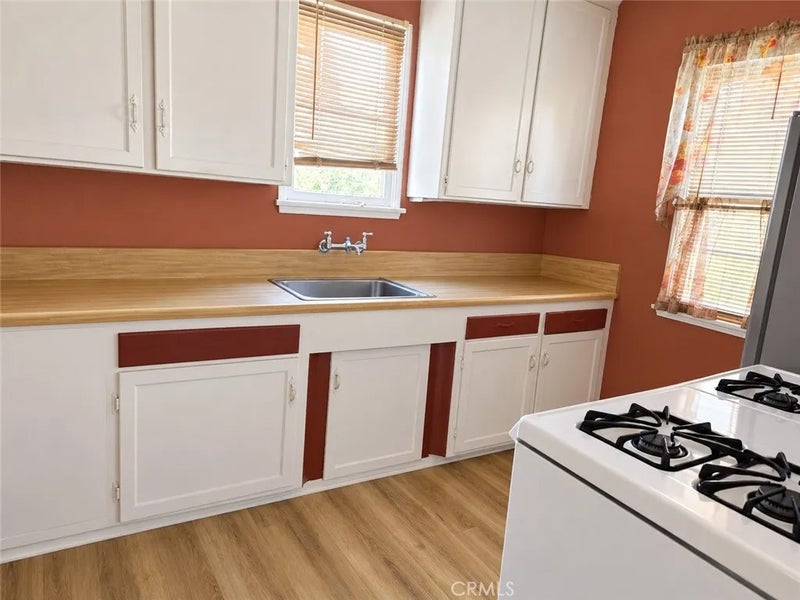 14418 Lorne