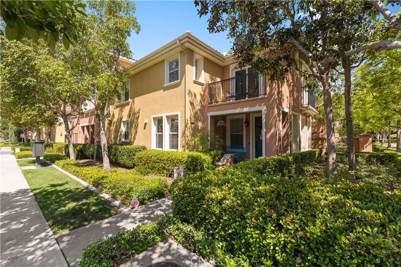 111 Chantilly