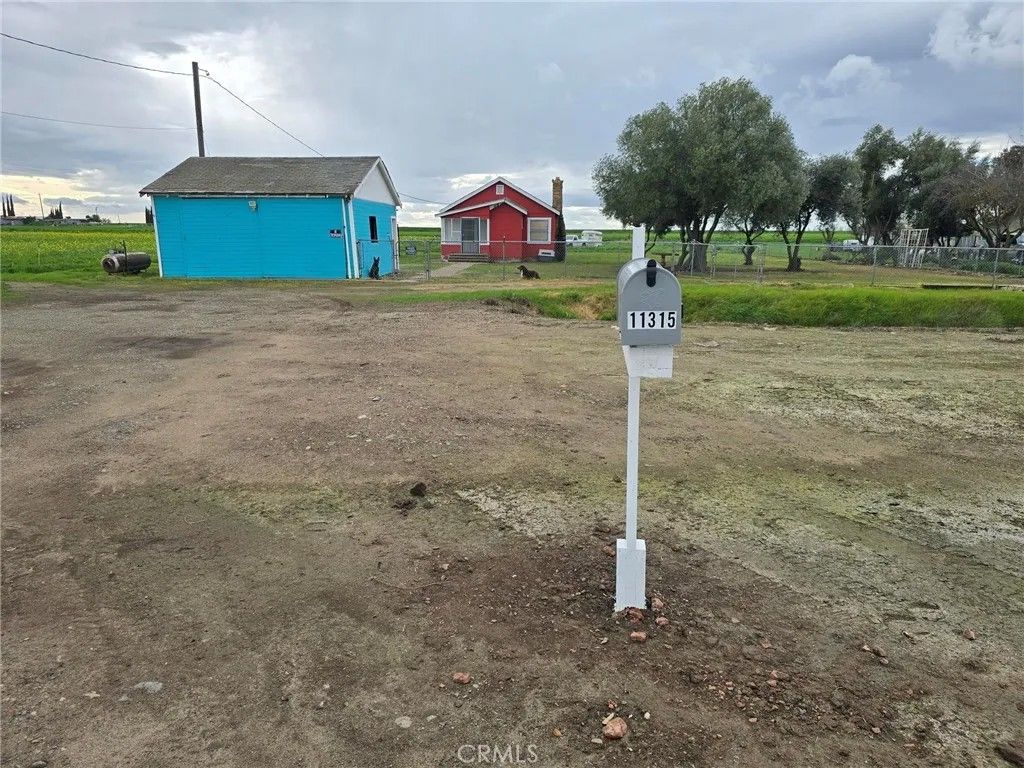 Photo of 11315 Childs Ave, Le Grand, CA 95333 (MLS # MC26072660)