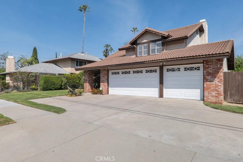 Photo of 7826 Winnetka Ave, Winnetka, CA 91306 (MLS # SR26065090)