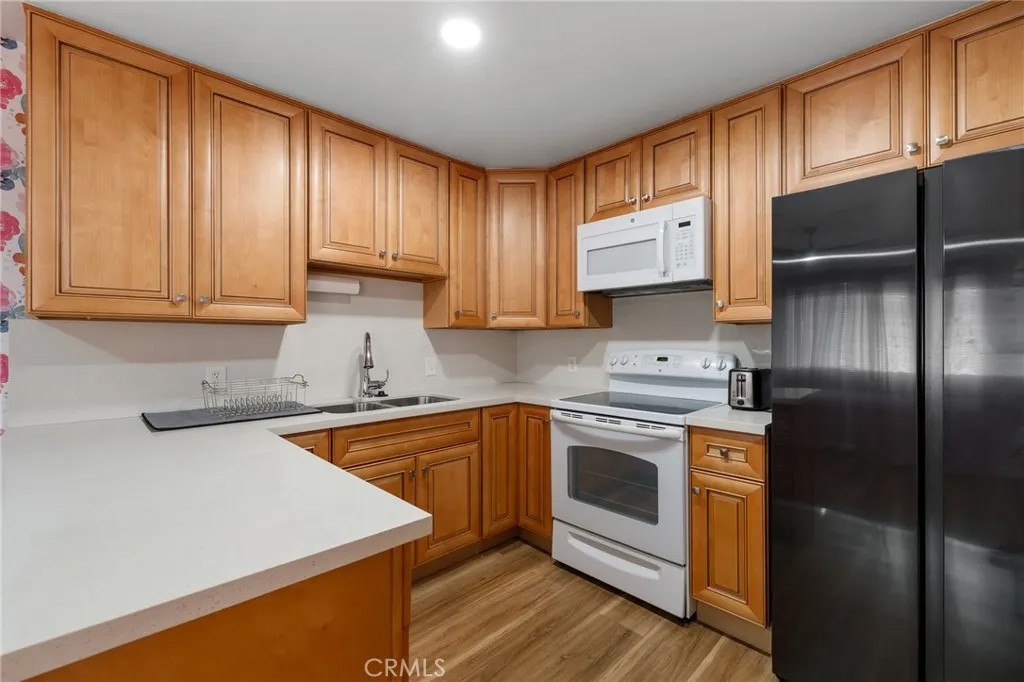 15015 Sherman Way 314
