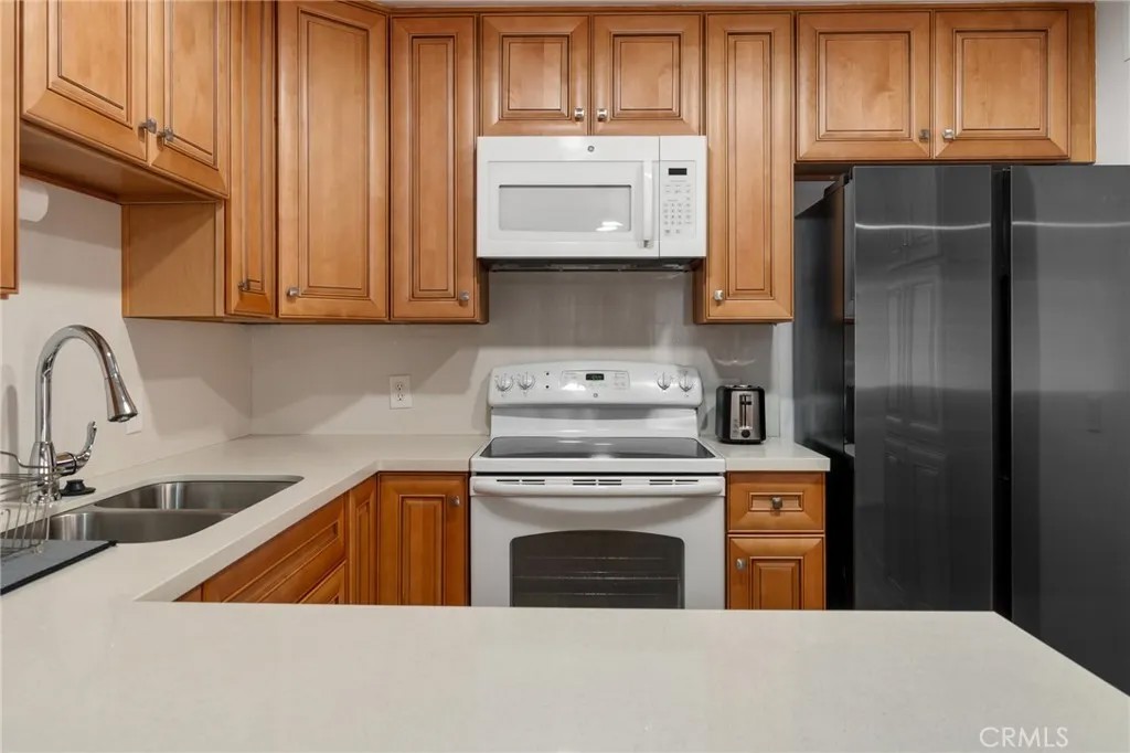 15015 Sherman Way 314
