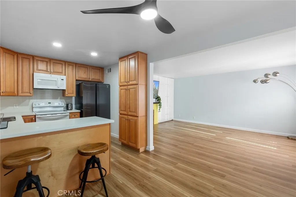 15015 Sherman Way 314