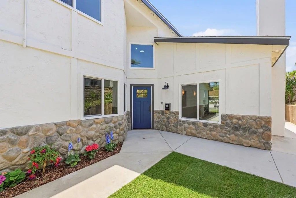 Photo of 6739 Cantil Street, Carlsbad, CA 92009 (MLS # PTP2603227)