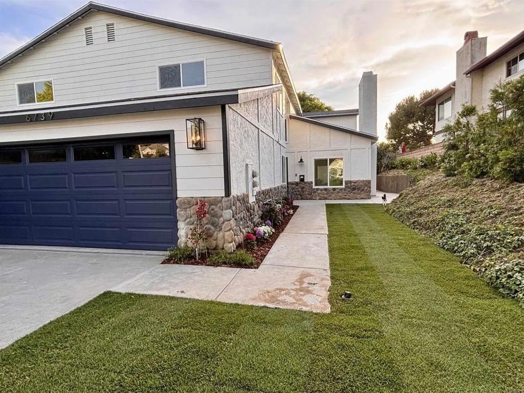 Photo of 6739 Cantil Street, Carlsbad, CA 92009 (MLS # PTP2603227)