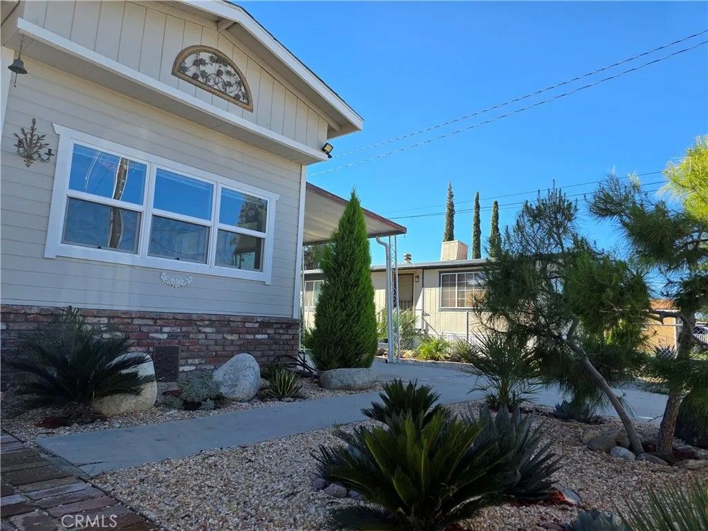 Photo of 45371 Cardiff St, Hemet, CA 92544 (MLS # IG25272119)