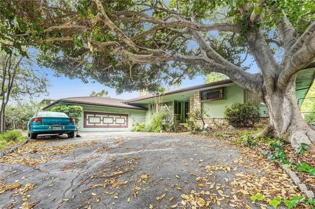 11500 Thurston