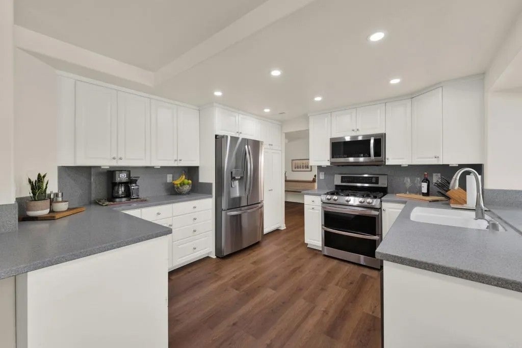 1041 Fairhill Terrace