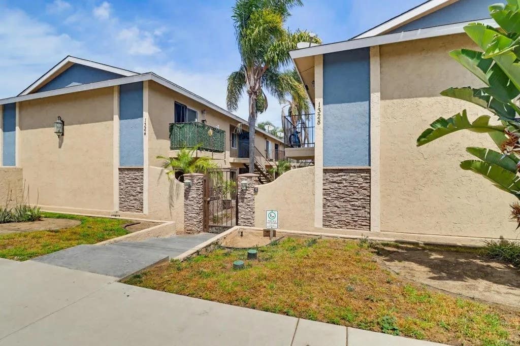 Photo of 1328 IRIS Avenue #2, Imperial Beach, CA 91932 (MLS # PTP2605888)