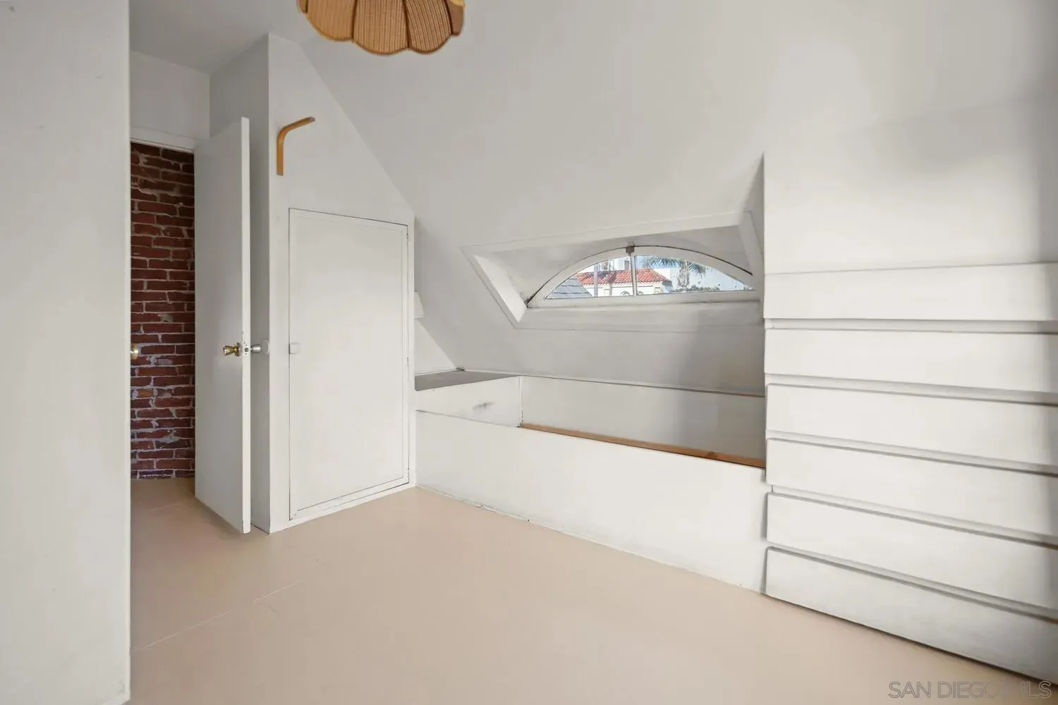 Coronado, California 92118, United States, 4 Bedrooms Bedrooms, ,4 BathroomsBathrooms,Residential,Active,159524